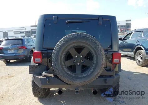 2016 Jeep Wrangler Unlimited Sport z USA, uszkodzony, nr VIN 1C4BJWDG2GL135554